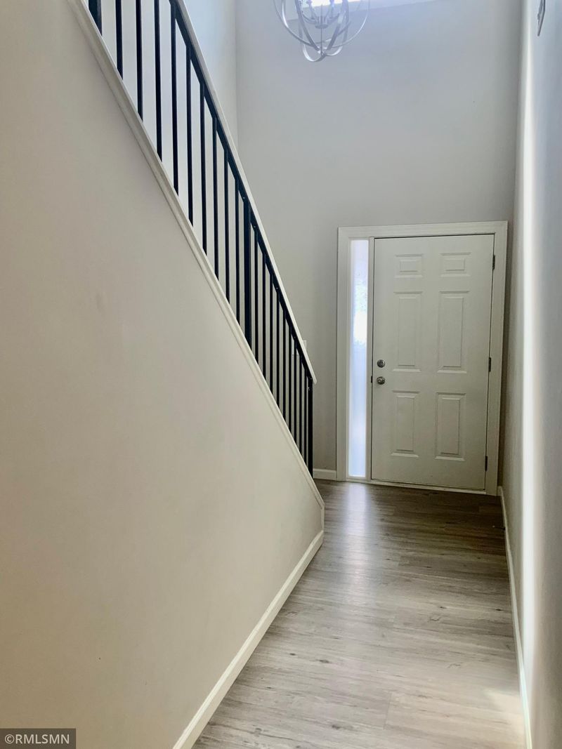 3248 Edgerton St, Vadnais Heights, MN 55127