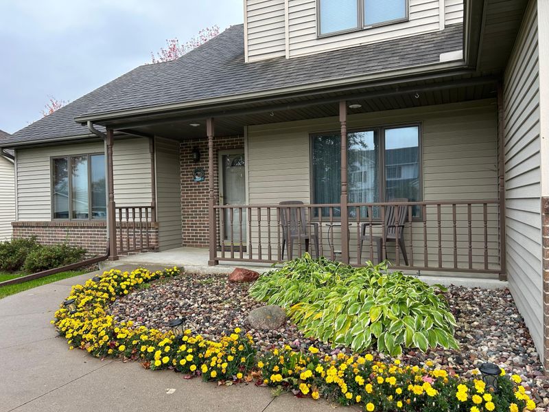 325 4th Ave SE, Plainview, MN 55964