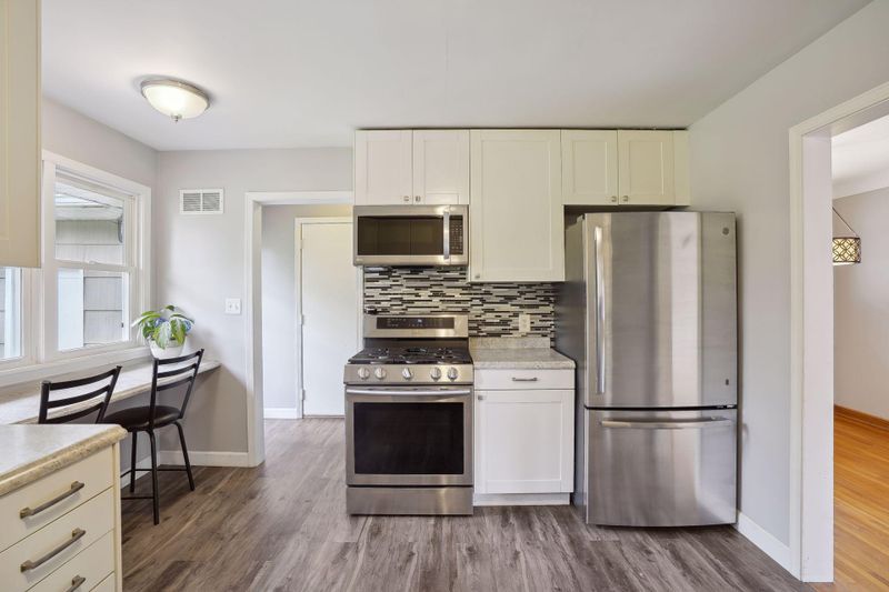 2230 Burma Ln, South Saint Paul, MN 55075