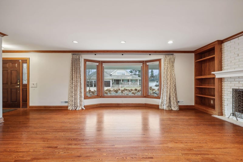 3900 Basswood Rd, Saint Louis Park, MN 55416
