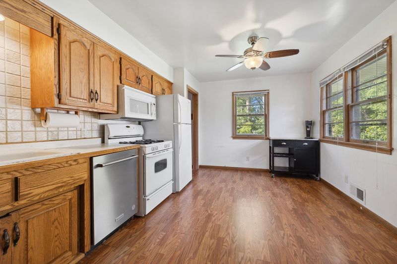 1605 Mcafee St, Saint Paul, MN 55106