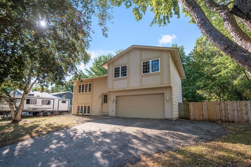 15786 Island View Rd NW, Prior Lake, MN 55372