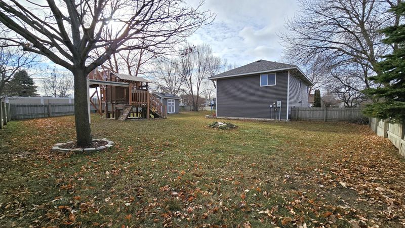 9260 Swallow Cir, Monticello, MN 55362
