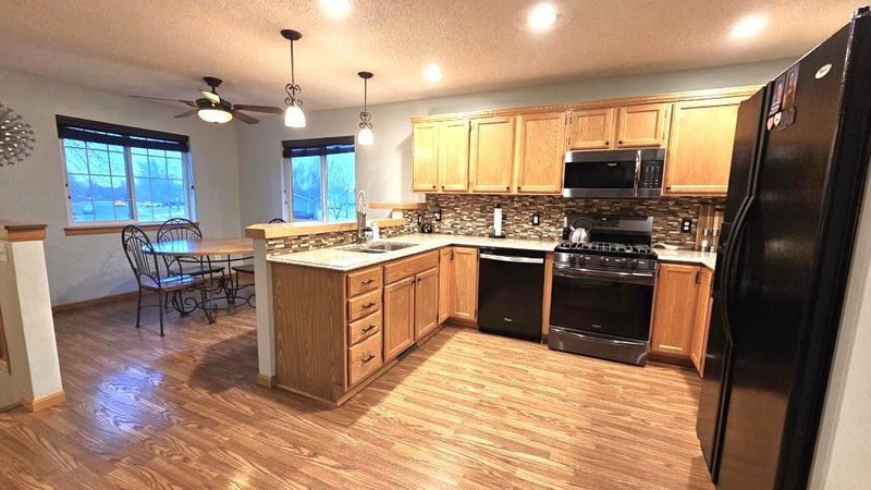 9260 Swallow Cir, Monticello, MN 55362