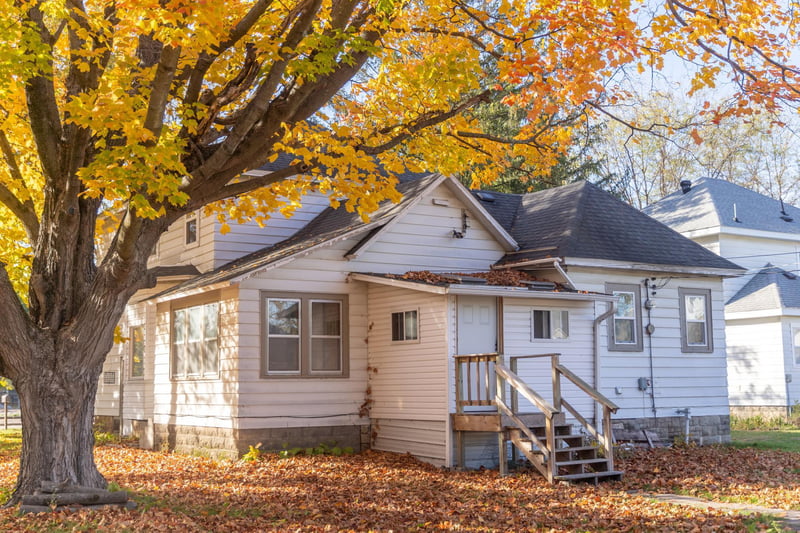 318 Sheridan St S, Houston, MN 55943