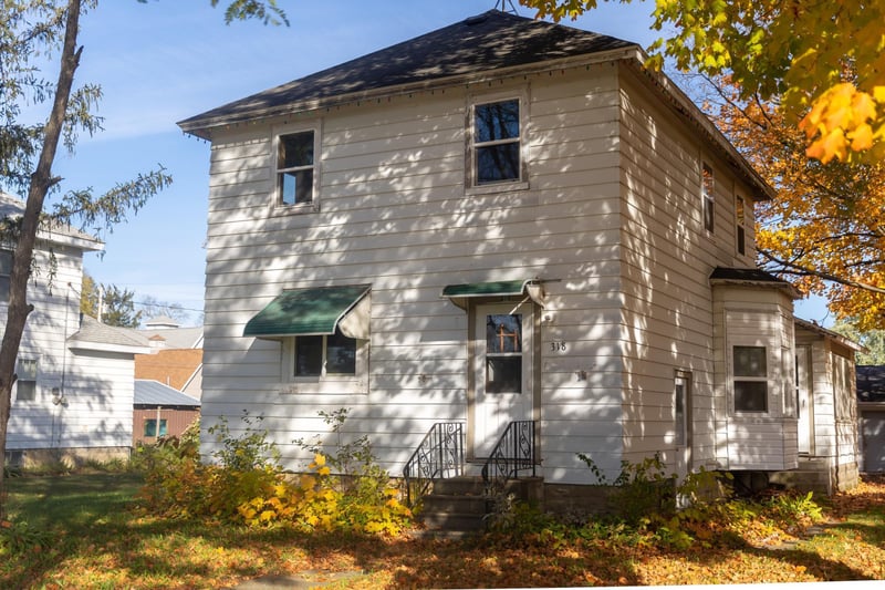 318 Sheridan St S, Houston, MN 55943