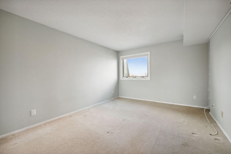 66 9th St E #1412, Saint Paul, MN 55101