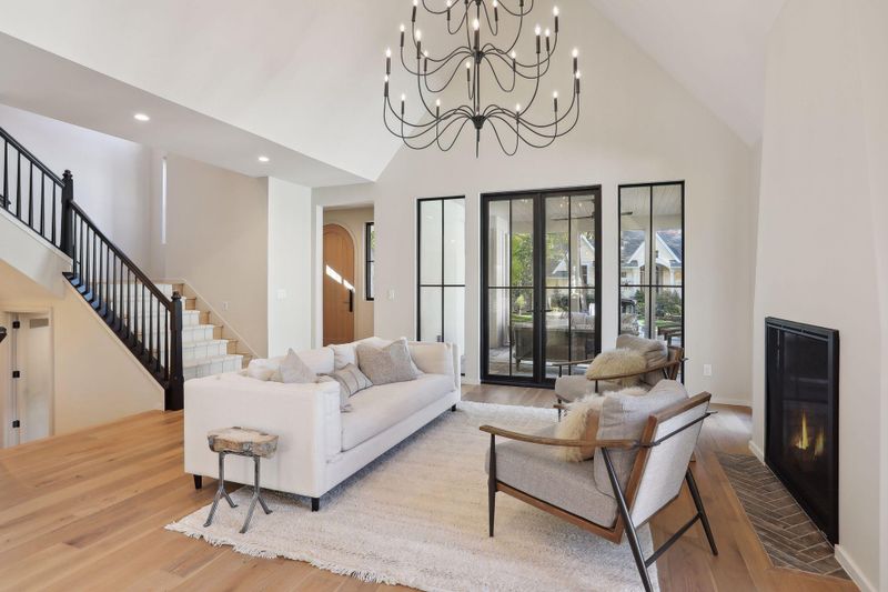 298 Central Ave S, Wayzata, MN 55391
