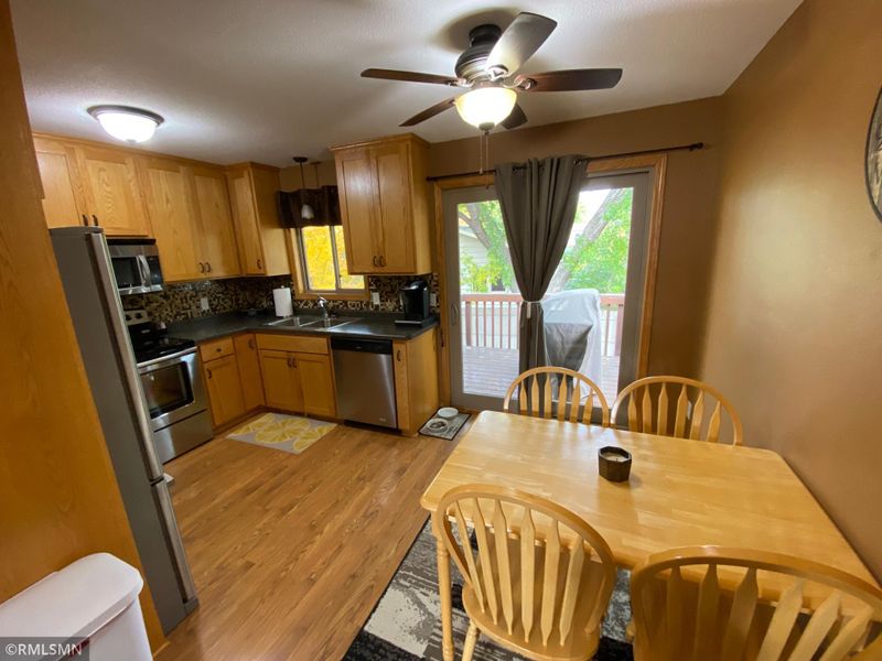 85 7th St S, Sauk Rapids, MN 56379