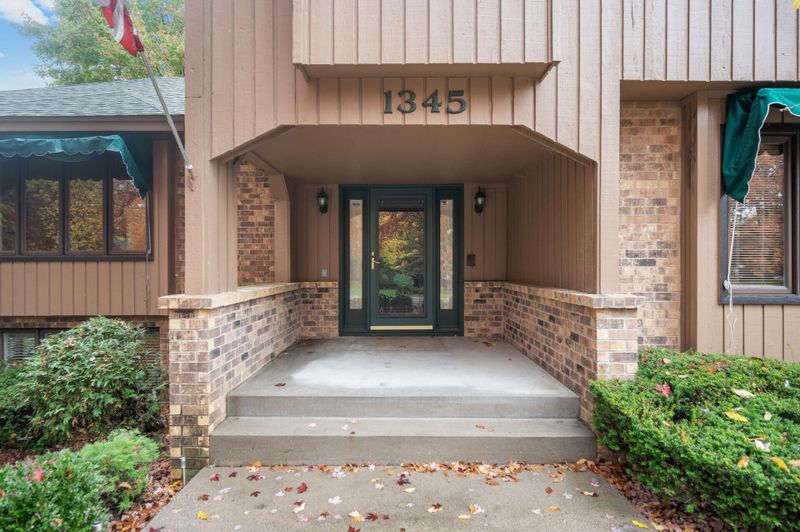 1345 32nd Ave NW, New Brighton, MN 55112