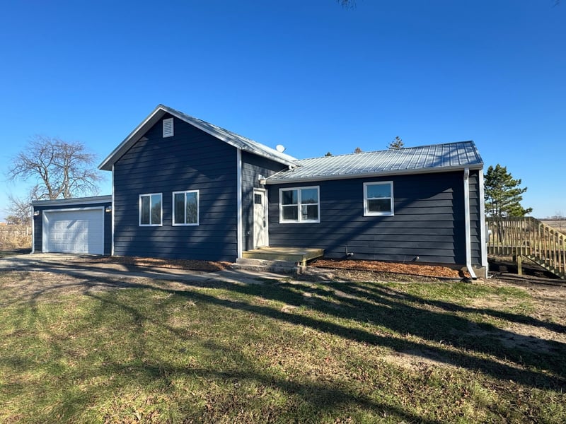 13522 Us Highway 218, Lyle, MN 55953
