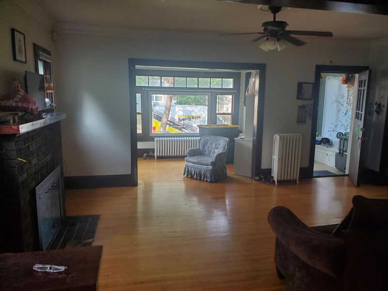 3209 Clinton Ave, Minneapolis, MN 55408