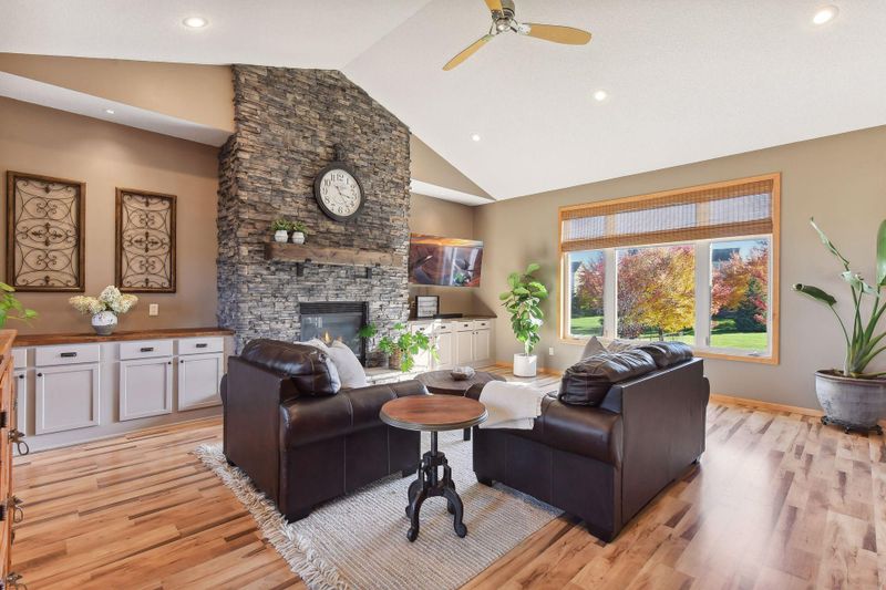 9658 Gander Ln, Minnetrista, MN 55375