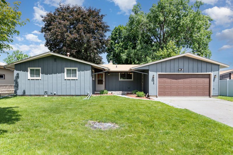 7908 50th Ave N, New Hope, MN 55428
