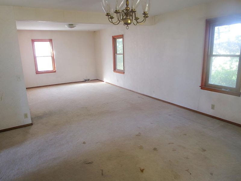 55128 250th St, Minnesota Lake, MN 56068