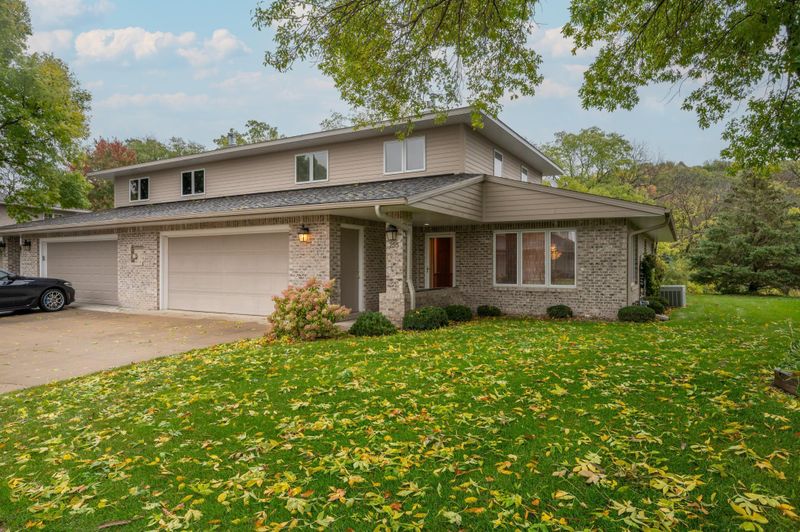 255 Salem Point Dr SW, Rochester, MN 55902