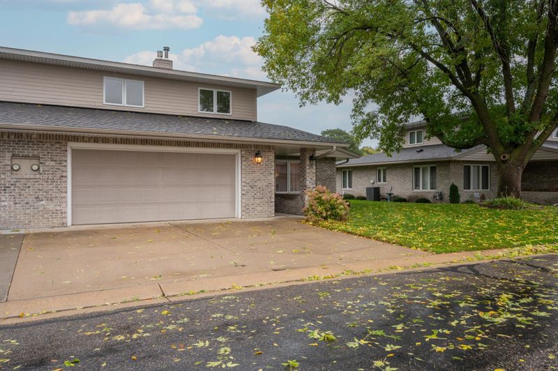 255 Salem Point Dr SW, Rochester, MN 55902