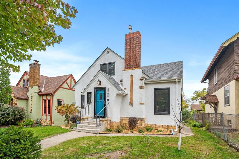 3906 Queen Ave N, Minneapolis, MN 55412