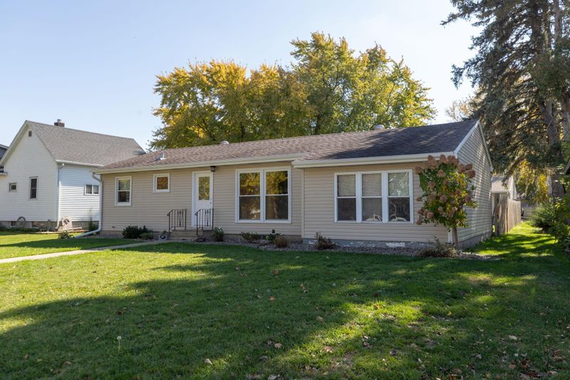 221 3rd St NE, Blooming Prairie, MN 55917