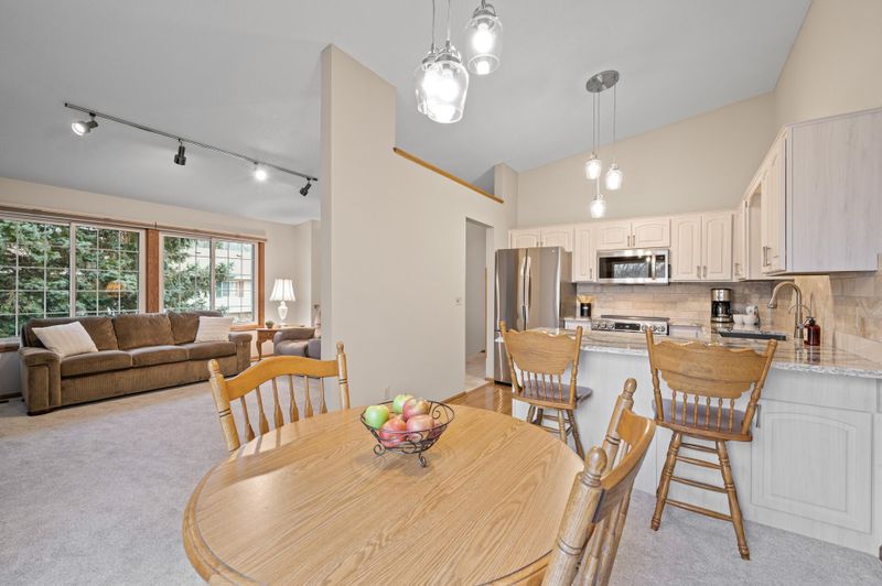 4608 Penkwe Way, Eagan, MN 55122