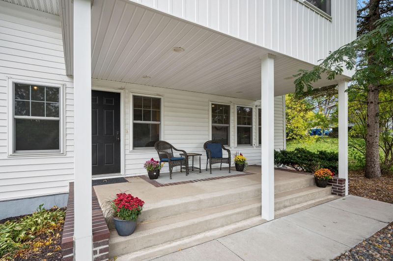 6205 Wooddale Ave, Edina, MN 55424
