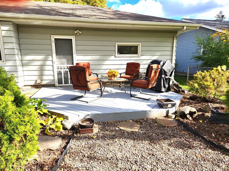 6071 Ensign Ave N, New Hope, MN 55428