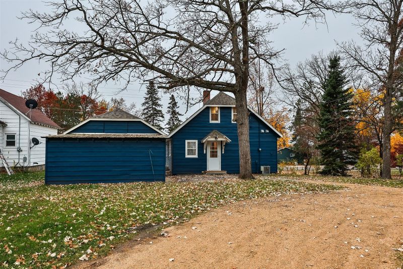 223 Main St NW, Menahga, MN 56464