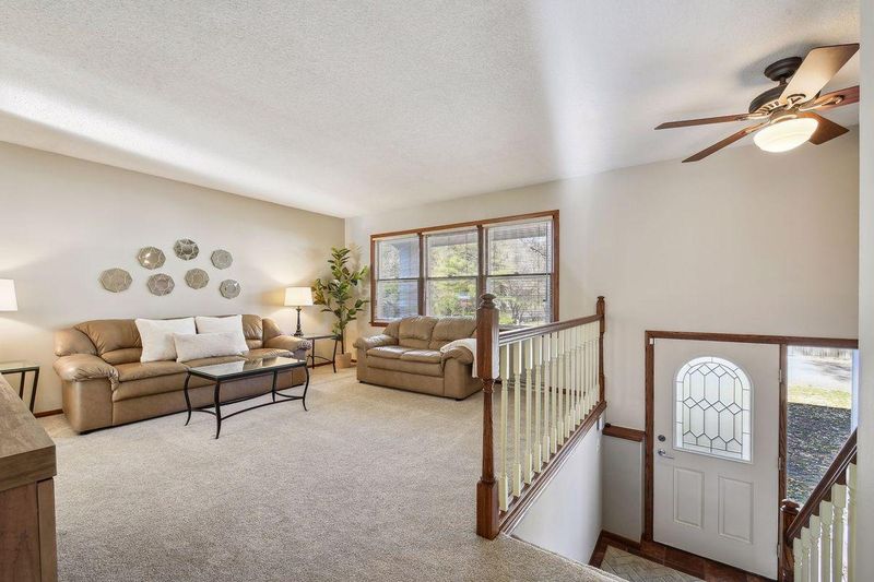 2500 Cedar Crown Dr, Minnetonka, MN 55305