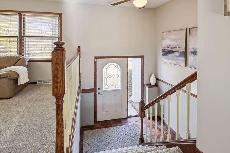 2500 Cedar Crown Dr, Minnetonka, MN 55305