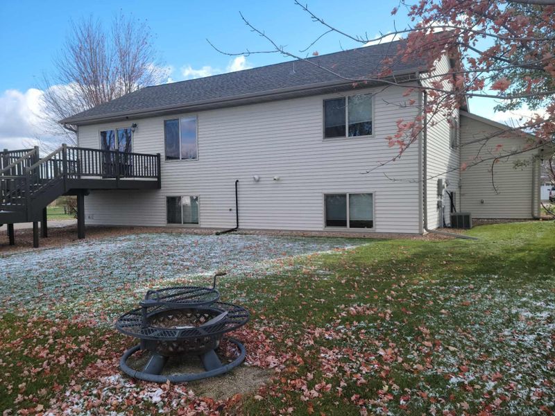 240 Arbor Curve NE, Cokato, MN 55321