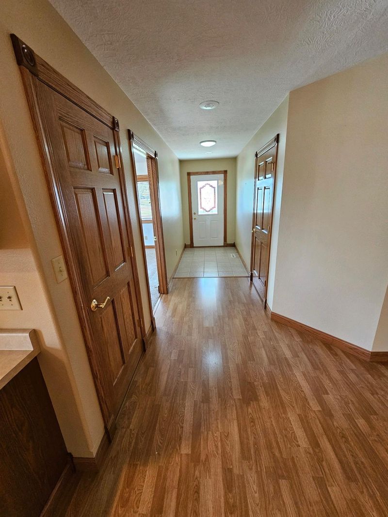 717 Fairway Dr, Pipestone, MN 56164