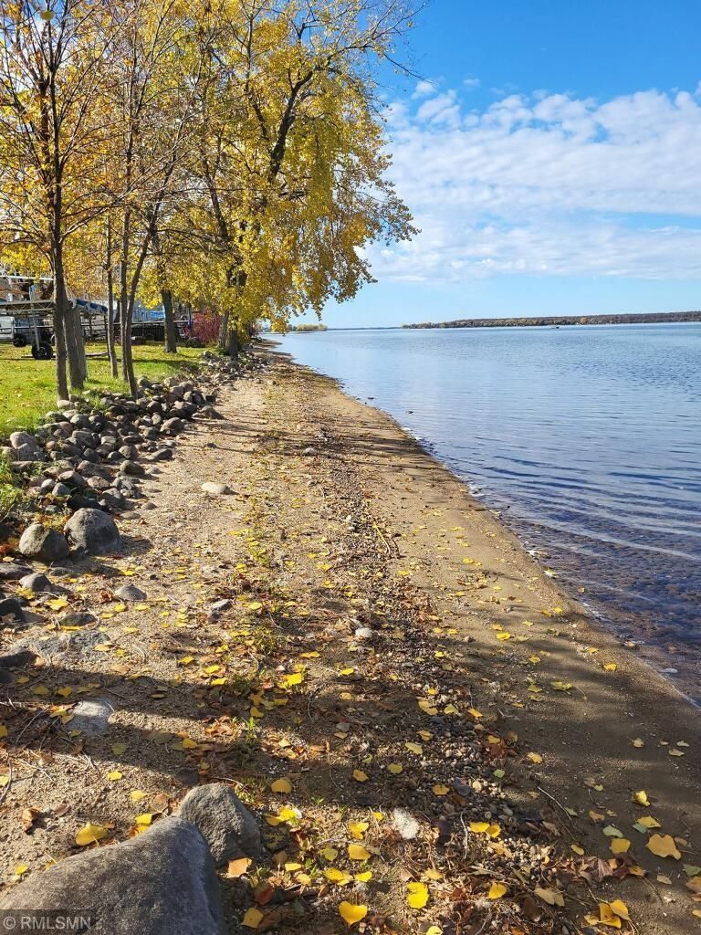 41853 Ukkelberg Dr, Clitherall, MN 56524