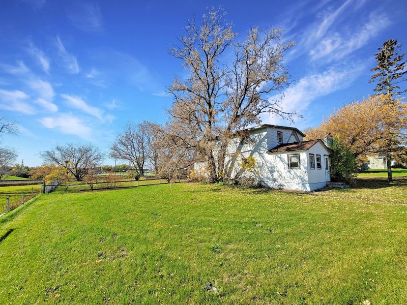 611 W Main Ave, Frazee, MN 56544