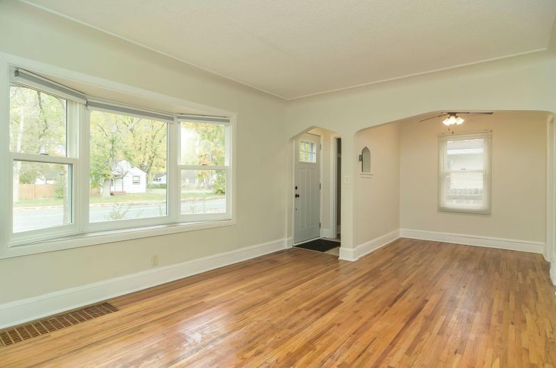 1834 4th St, White Bear Lake, MN 55110