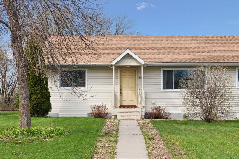 1226 Baldwin Ave N, Glencoe, MN 55336