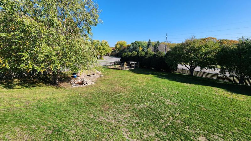 13021 Highpoint Curve, Burnsville, MN 55337