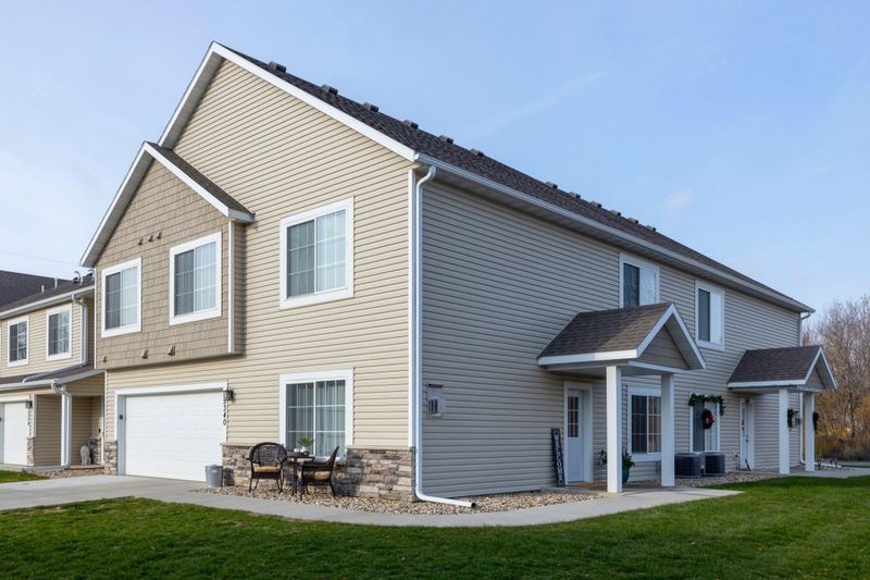 5340 Supalla Ct NW, Rochester, MN 55901