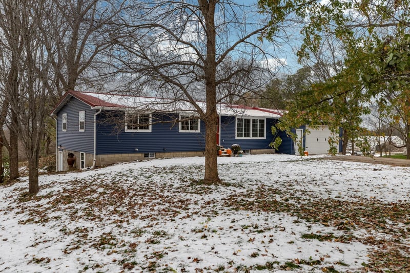59451 390th Ave, Zumbro Falls, MN 55991