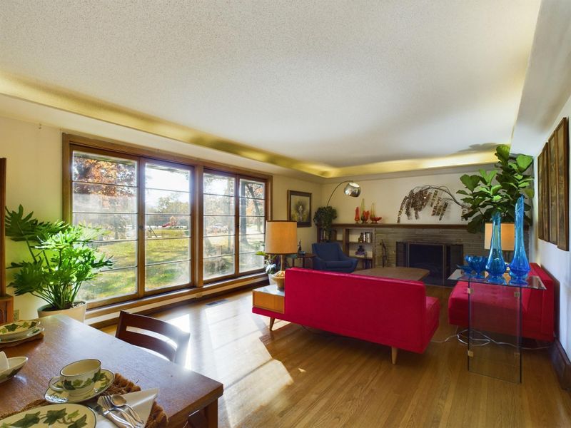 189 Logan Pw NE, Fridley, MN 55432