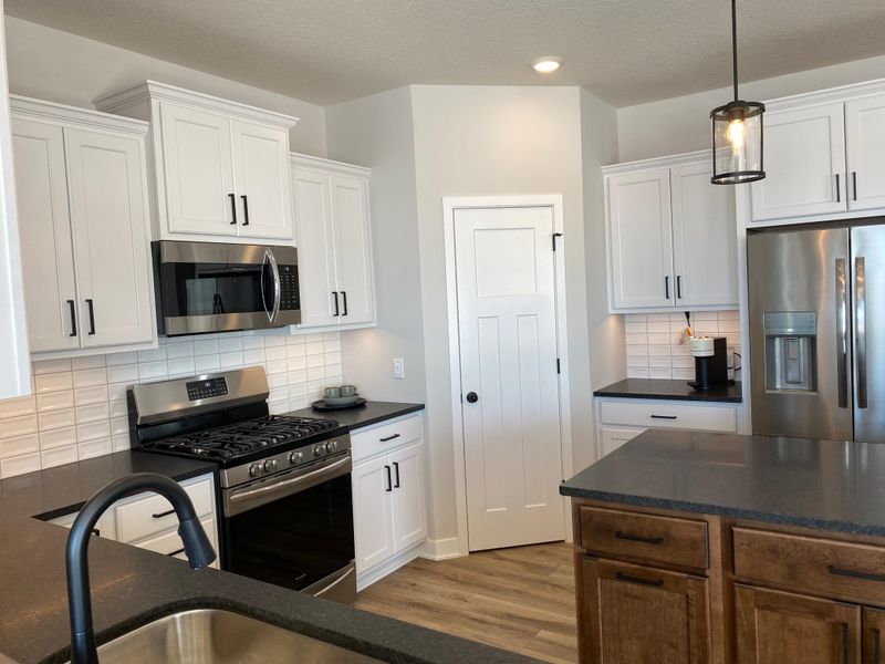 2024 Tamarack Rd, Carver, MN 55315