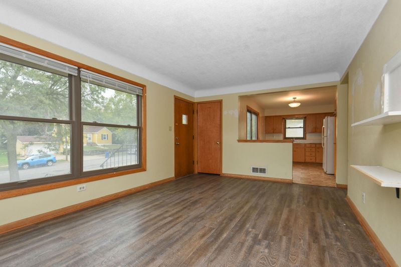 1435 Birmingham St, Saint Paul, MN 55106