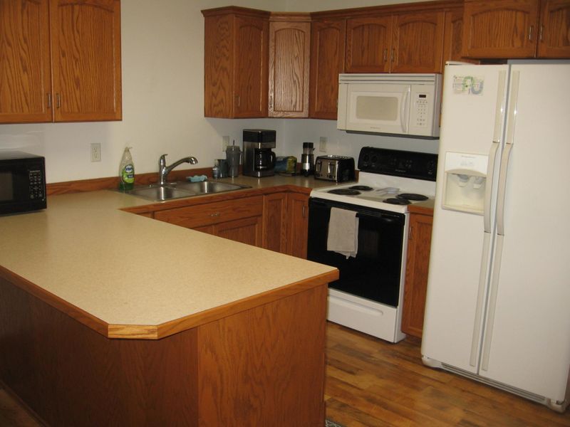 503 4th St NW, Austin, MN 55912