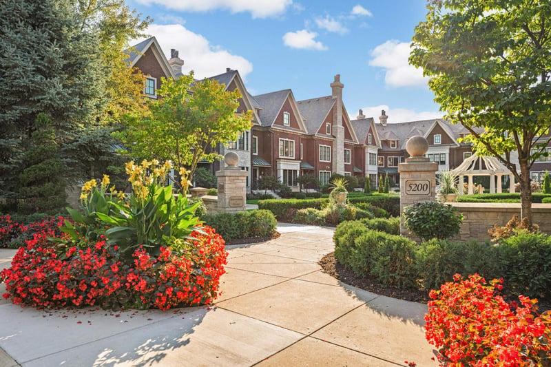 5200 France Ave S #34, Edina, MN 55410