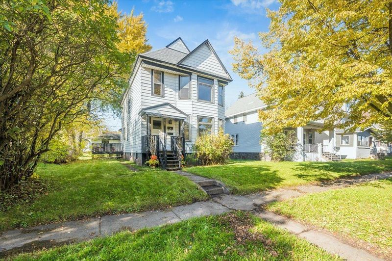 2815 W 1st St, Duluth, MN 55806
