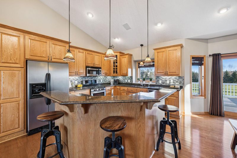 25247 Firefly Ave, Wyoming, MN 55092