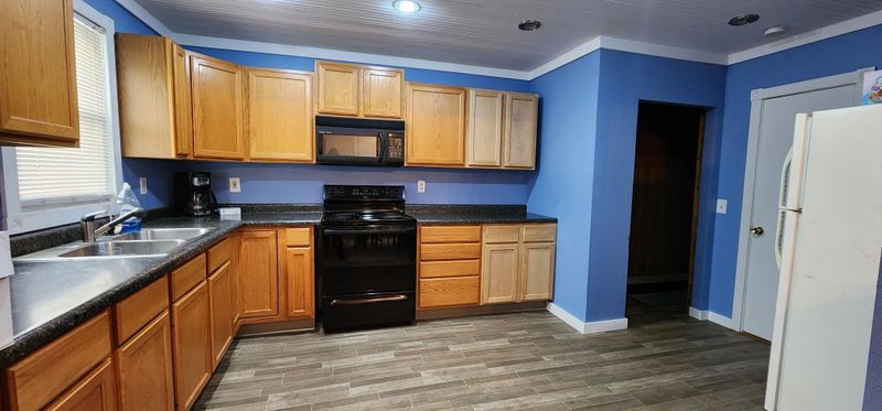 609 8th St, International Falls, MN 56649