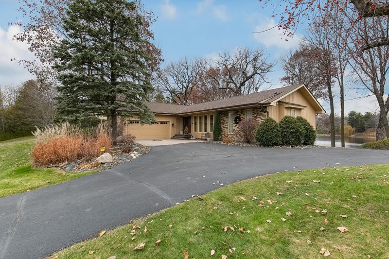 18420 5th Ave N, Plymouth, MN 55447