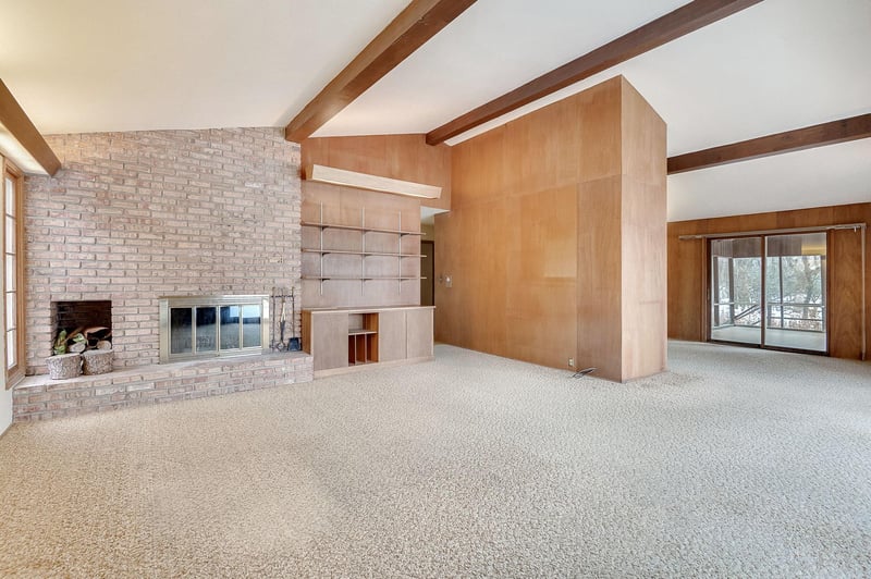 14 E Oaks Rd, North Oaks, MN 55127