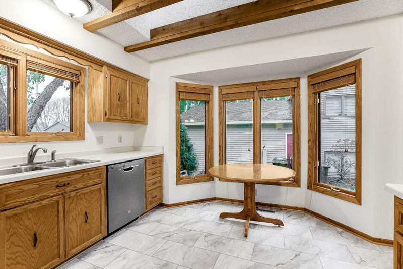 4291 Sunrise Rd, Eagan, MN 55122