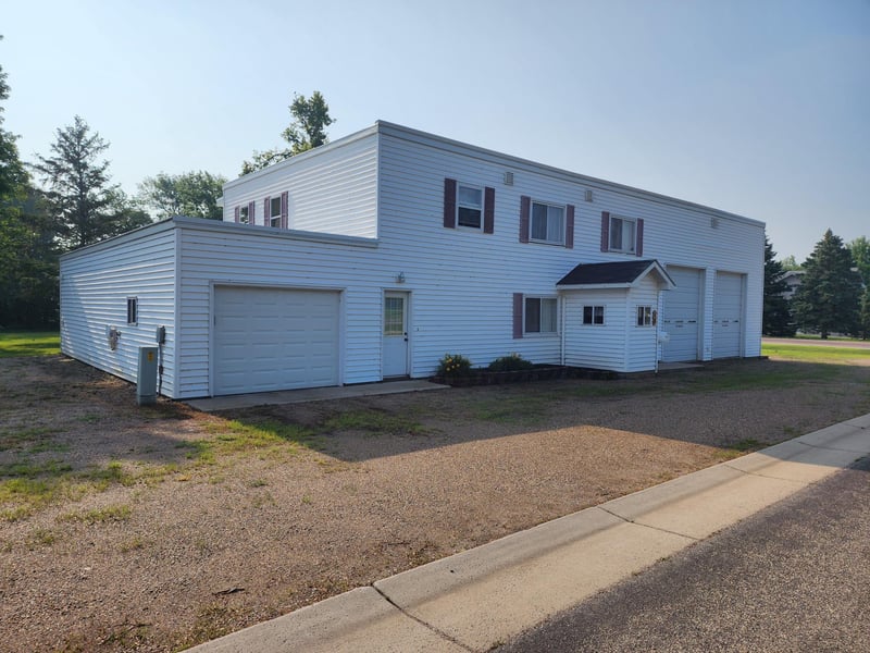 10 3rd Ave N, Marietta, MN 56257
